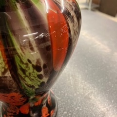 サ2511-186 ガラス製 マーブル柄 花瓶 フラワーベース 置物 インテリア キズ汚れ有り　の画像