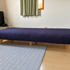 セミシングルベッド　脚付きマットレスの画像