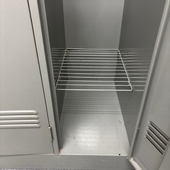 縦型ロッカーさんめい3名の画像