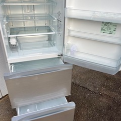 ■東芝 3ドア冷凍冷蔵庫 330L 2018年製■TOSHIBA VEGETA GR-M33S 自動製氷機能付 真ん中野菜室■3ドア冷蔵庫 2～3人用 中型冷蔵庫の画像