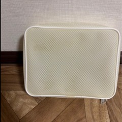 レディース　トップス　ユニクロ　トラベルポーチの画像