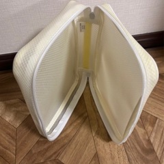 レディース　トップス　ユニクロ　トラベルポーチの画像