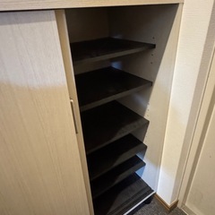下駄箱、シューズボックスの画像
