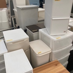 【11/15(土)、11/6(日)限定セール】【全品2000円以内】 プラスチックチェスト 収納ラック カラーボックス ランドリー　チェスト チェア 本棚　検)一人暮らし　ファミリー　冷蔵庫　洗濯機　オフィス　事務　テーブル　ラック　収納　家具　ソファ　キッチン 食器棚 ワゴン 棚 椅子 スツール チェア　セールついでに倉庫の中の販売家具みてください！！の画像