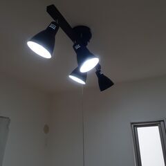 IKEAスポットライト照明器具の画像