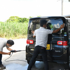 中古車販売店、パートスタッフ大募集！洗車や清掃など。女性スタッフも活躍中～の画像