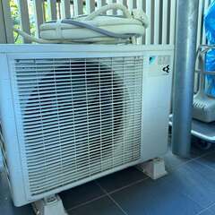 【使用頻度少】ダイキン DAIKIN エアコン risora（リソラ） （23畳・200V）の画像