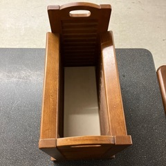 サ2511-187 karimoku マガジンラック ブックスタンド オールドカリモク 昭和レトロ インテリア キズ汚れ有りの画像