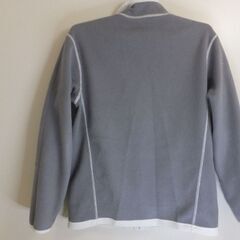 フリース　リバーシブル　白グレーの画像