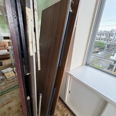 長テーブル6本とパイプ椅子24個の画像