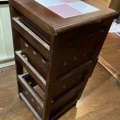 木製キャビネットの画像