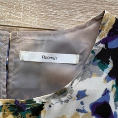 Roomy's　ノースリーブ膝丈ワンピースの画像