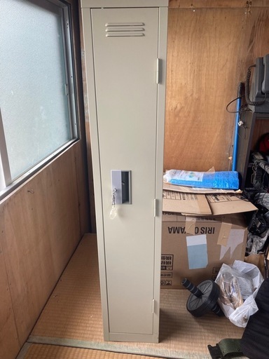 これが【サルノコシカケ】 しかも、まだ【出来立て】♢三年間の観察