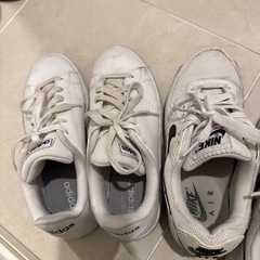 NIKE adidas スニーカーの画像