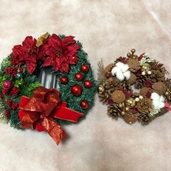 とても大きなクリスマスリース・玄関リース(ライト付き)の画像