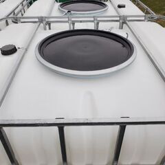 配達もお安く出来ます。雨水タンク｡1000リットル｡非常時にも。の画像