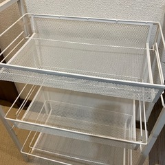 無料　小さめ　金属製　ラックの画像