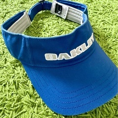 🏌️‍♀️OAKLEY サンバイザー💙ほぼ未使用の美品♡スポーティー×上品な大人コーデに…500円の嬉しいお得アイテム⛳️の画像