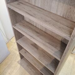 【2個あります／1個のお値段です】 スリム 8段ラック 棚板可動式 木目模様◆幅60㎝×奥行23㎝×高さ180㎝◆近隣配送無料　買取帝国 朝霞店の画像