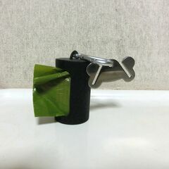犬のうんちバッグ ＆ ホルダー　愛犬とお散歩の時に両手が自由になります。の画像