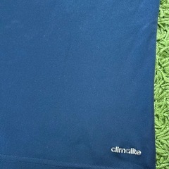 ✨👕adidas🫧Tシャツ CLIMALITE♡おしゃれ配色×3本ラインでスポーツもカジュアルも快適✨美品600円💖の画像