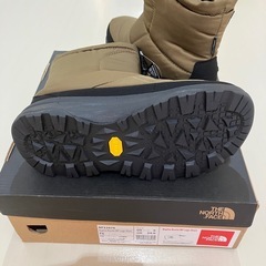 THE NORTH FACE 防水ブーツ オリーブ色の画像