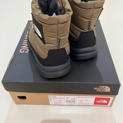THE NORTH FACE 防水ブーツ オリーブ色の画像