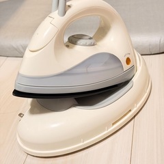 ニトリ コードレススチームアイロン ES-140 & アイロン台の画像