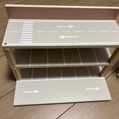 【新品未開封】スリーコインズ　ミニカー用立体駐車場　3点セット　スリコ　3coins トミカの画像