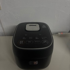 炊飯器の画像