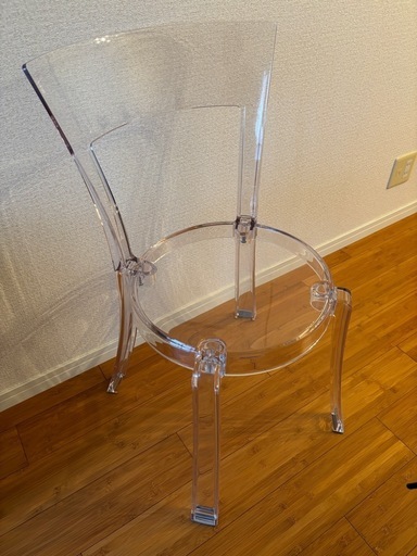 IKEA 透明いす椅子