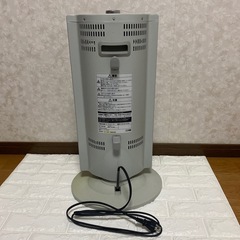 TEKNOS カーボンヒーター CHM-4515(W) 900W　動作確認済み✨の画像