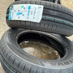 14インチ 新品タイヤ　サイズ違い2本ずつ　ドリケツ　旧車　街道レーサーの画像