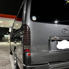 200系ハイエース  テールランプの画像