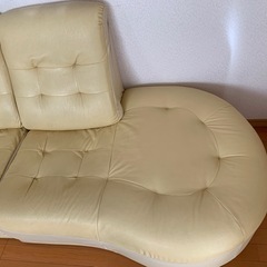 差し上げます！引き取り限定！3分割 3人掛けソファの画像