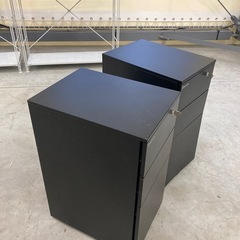 【購入者決定11/14引渡し予定】【OF-76】スリムサイドワゴン デスクワゴン 鍵付き ブラック 黒 オフィスワゴン スチールキャビネット　検)事務机 オフィス チェア　会議 椅子　ロッカー　ミーティングテーブル　応接ソファ 店舗 事務所 什器　書庫 本棚 ラック デスク スチール 美品多数 格安 【中古オフィス家具】の画像