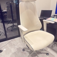 神楽坂駅で家具の画像