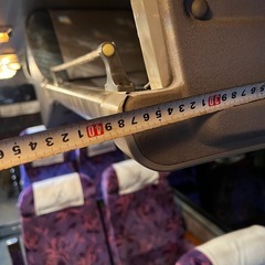 まだまだ使える　観光バスに付いている吊り棚の画像