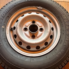 スタッドレスタイヤの画像