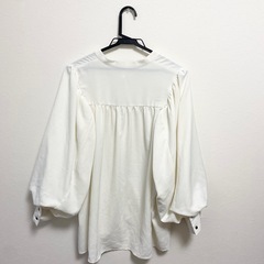 プロズヴェール　トップスの画像