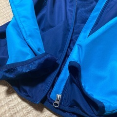 ほぼ新品　
ウインドブレーカー　プーマ　メンズ　Lの画像