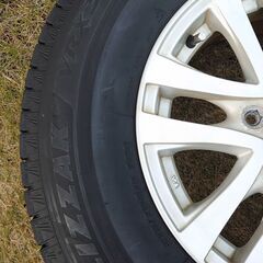 ブリジストン　スタットレスタイヤ　VRX3 　215/70R15アルミホイール４本組の画像