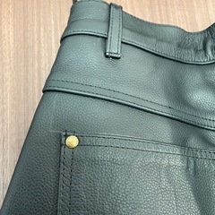 ザワキタ　ストレートレザーパンツ　W30 革パンの画像
