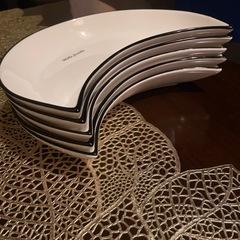 半月型食器五枚セットの画像