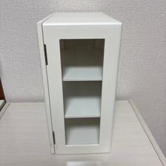 ニトリ　コレクションケース　ホワイトの画像