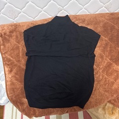 UNIQLO ブラック セーター Lの画像