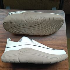 新品 24cm レディース スリッポン ホワイト シューズ 靴 カジュアル 識別番号:(953-ZS)の画像