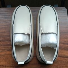新品 24cm レディース スリッポン ホワイト シューズ 靴 カジュアル 識別番号:(953-ZS)の画像