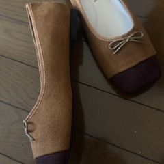 リボン付きブラウン・パープルフラットシューズ Lの画像