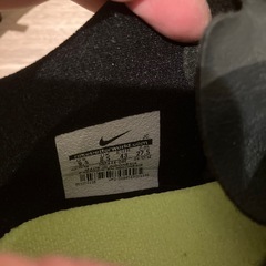 NIKE フットサルシューズ27.5cm(脛当て付)の画像